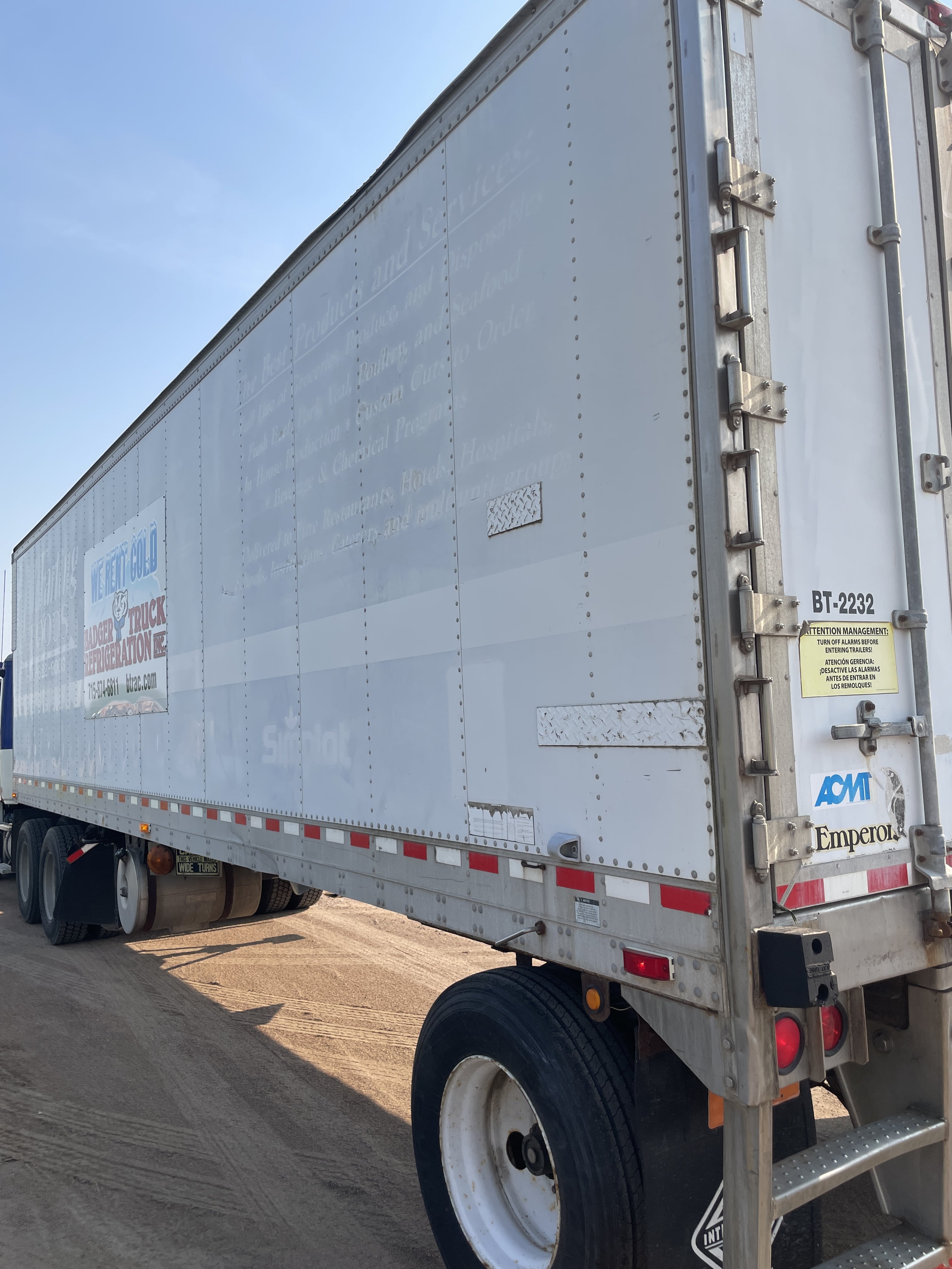 32 Foot Refrigerated Trailer Rental – BT-2232 - Image 3