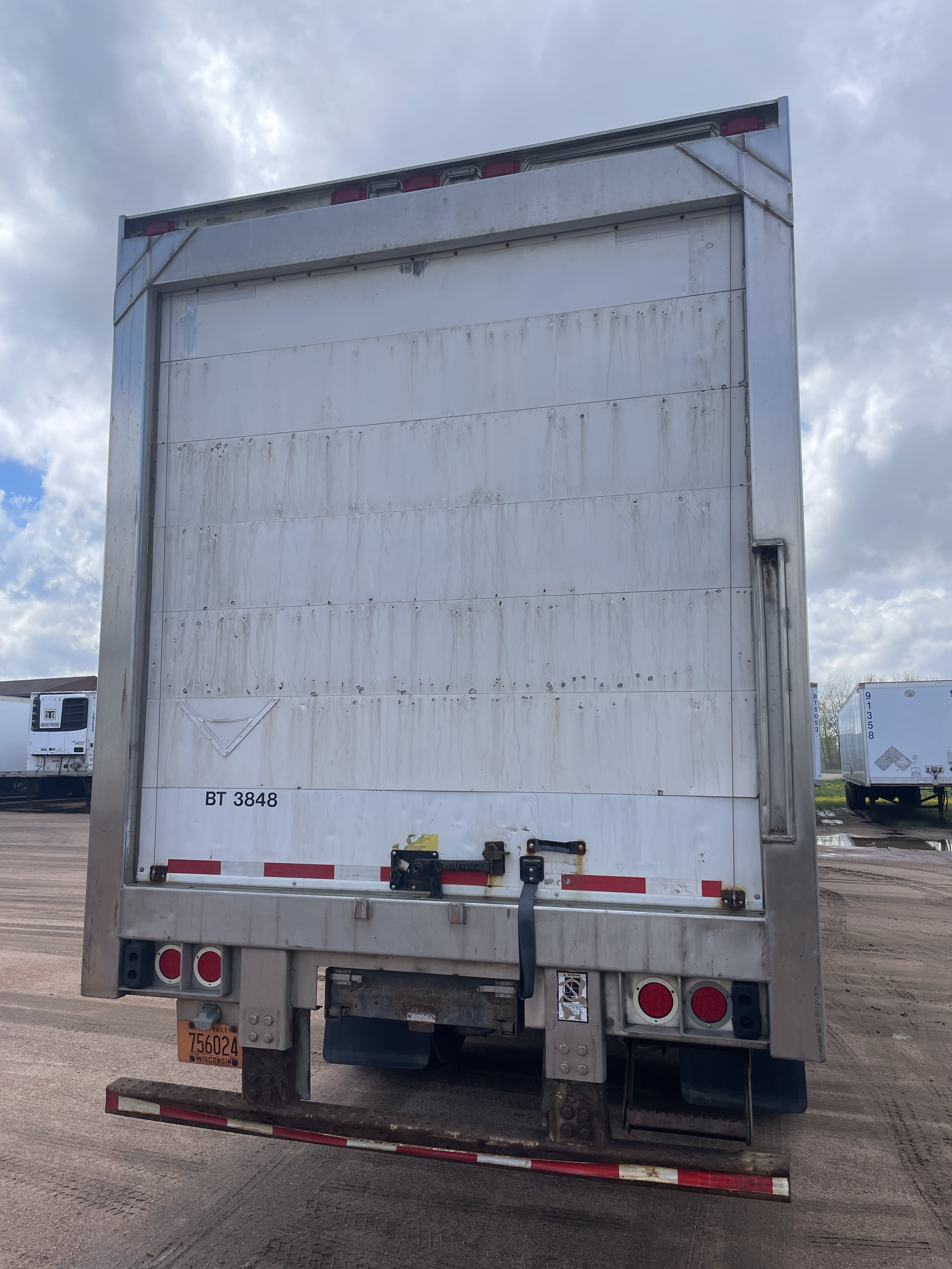 48 Foot Refrigerated Trailer Rental – BT-3848 - Image 5