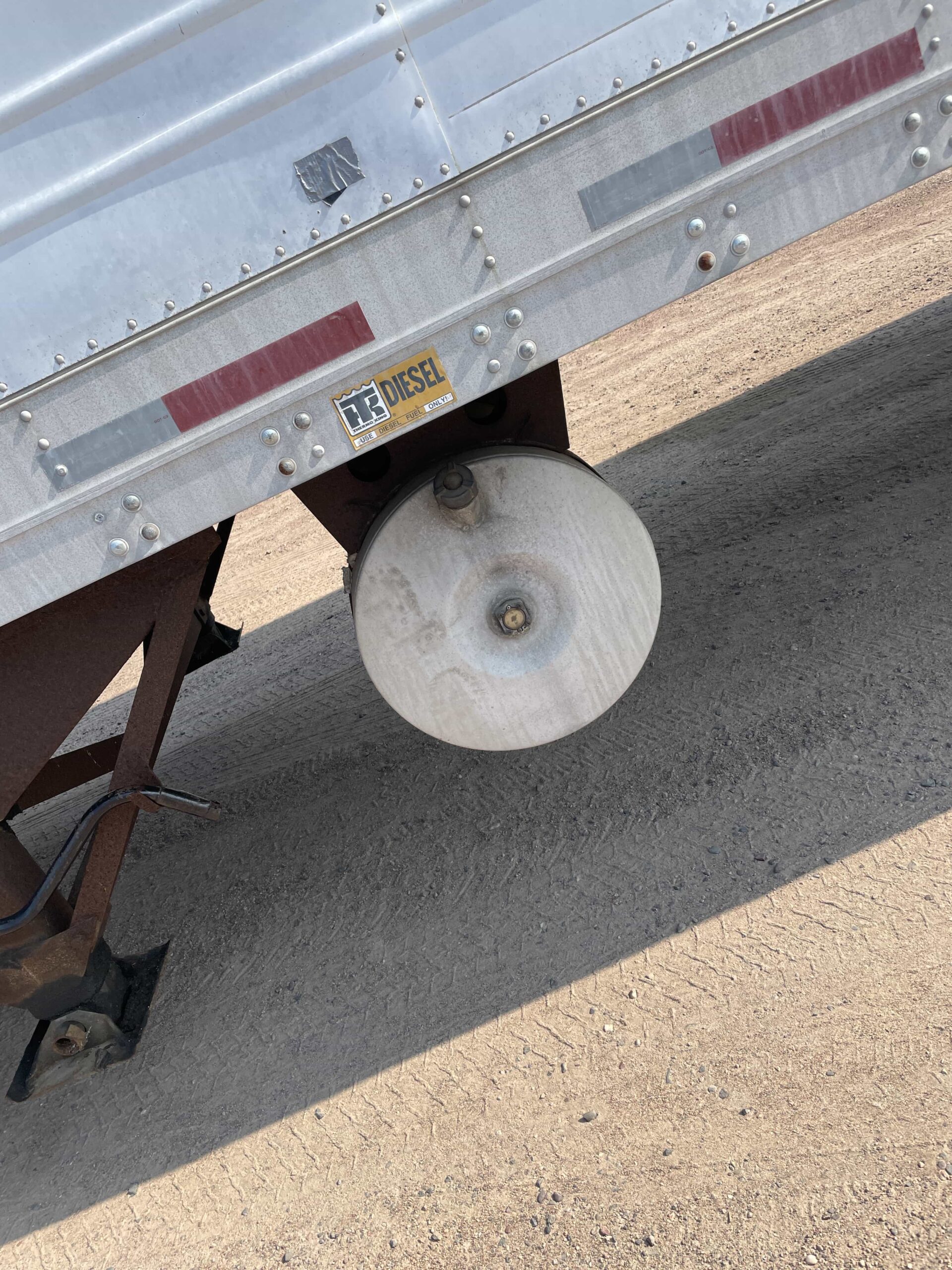 53 Foot Refrigerated Trailer Rental – BT-3353