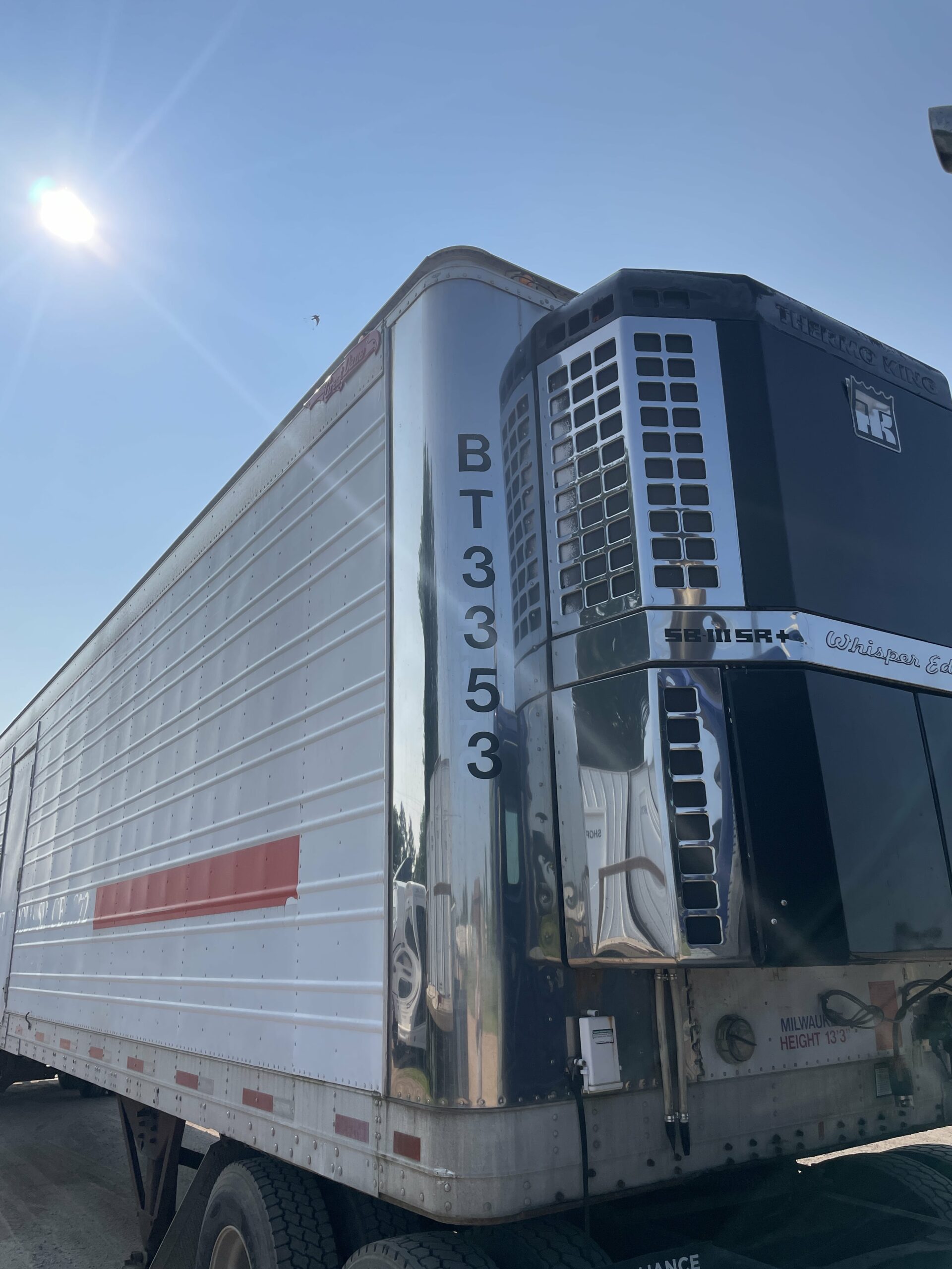 53 Foot Refrigerated Trailer Rental – BT-3353